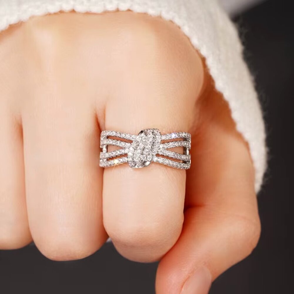 18k White Gold Diamond Knot Ring